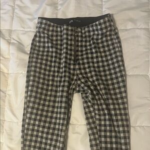 Zara Women's Checkered Skinny Pants in Black and White